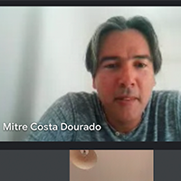 Mitre Costa Dourado